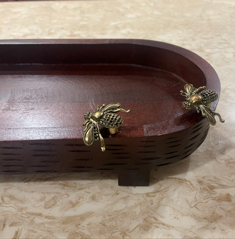 Tub - Bee Wooden Platter with Golden Tong