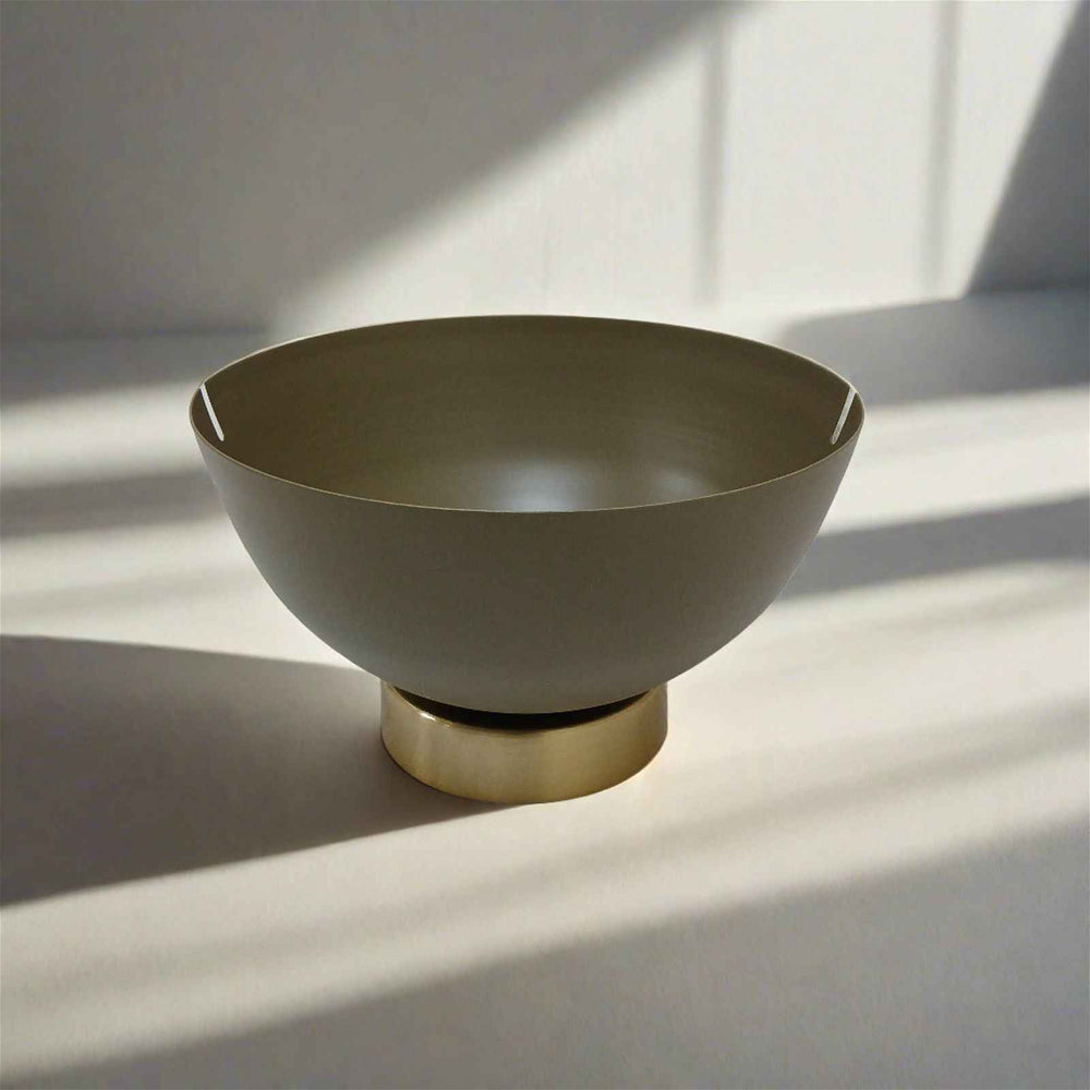 Samaa India Elegant Metal Bowl for Fruits